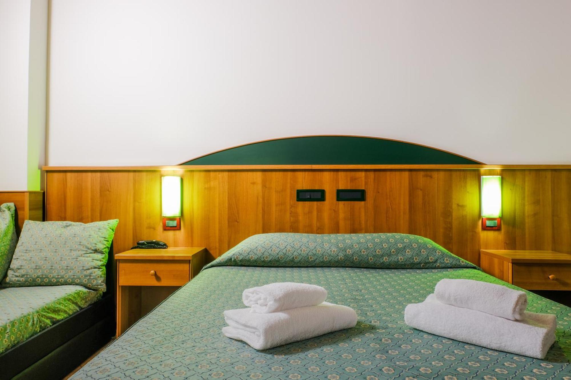 B&B Hotel Roy Silea Extérieur photo