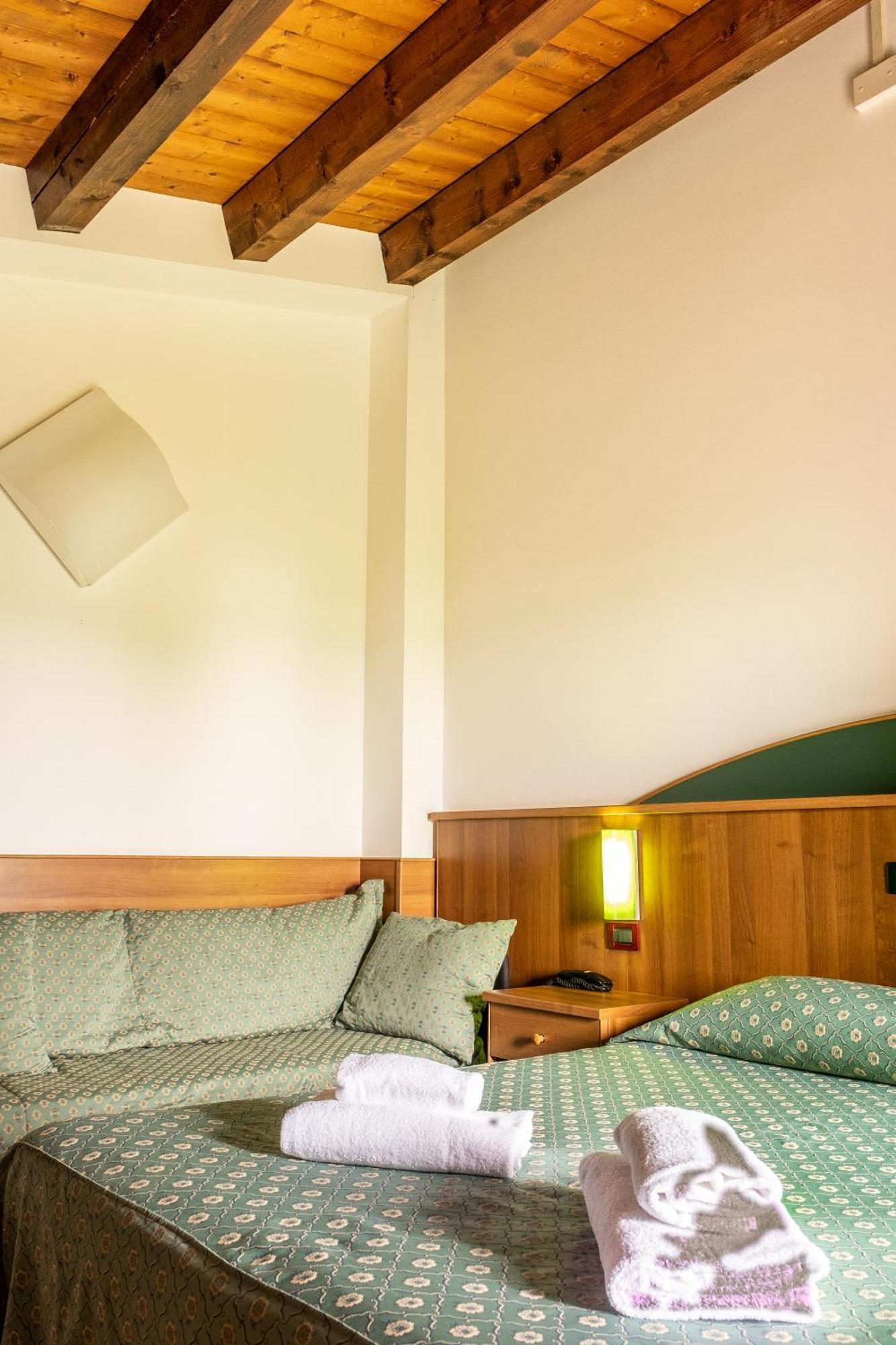 B&B Hotel Roy Silea Extérieur photo