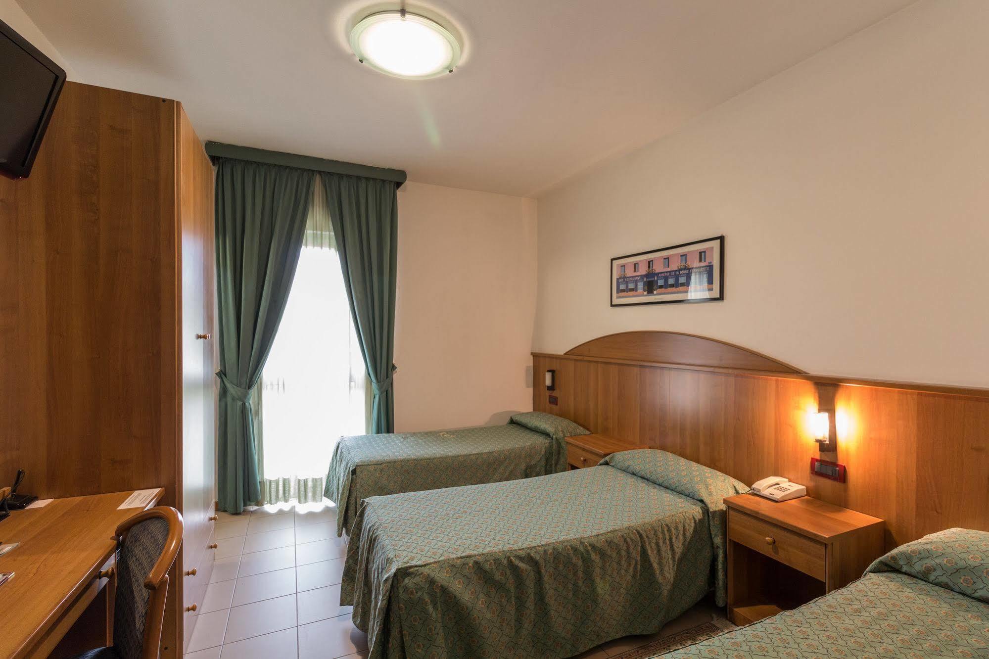 B&B Hotel Roy Silea Extérieur photo